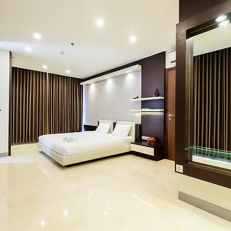 Modern Elegant Design 2Br L'Avenue Apartment By Travelio